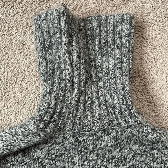 ZARA Marled Gray Turtleneck Knit Long Sleeve Fuzzy Cozy Sweater S - Picture 7 of 9